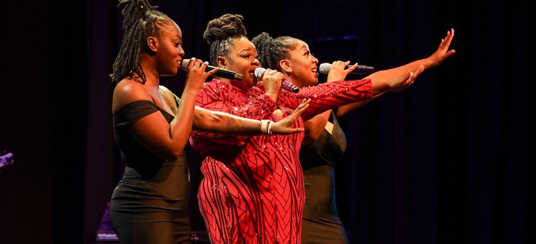 DiVAS of SOUL singing on stage